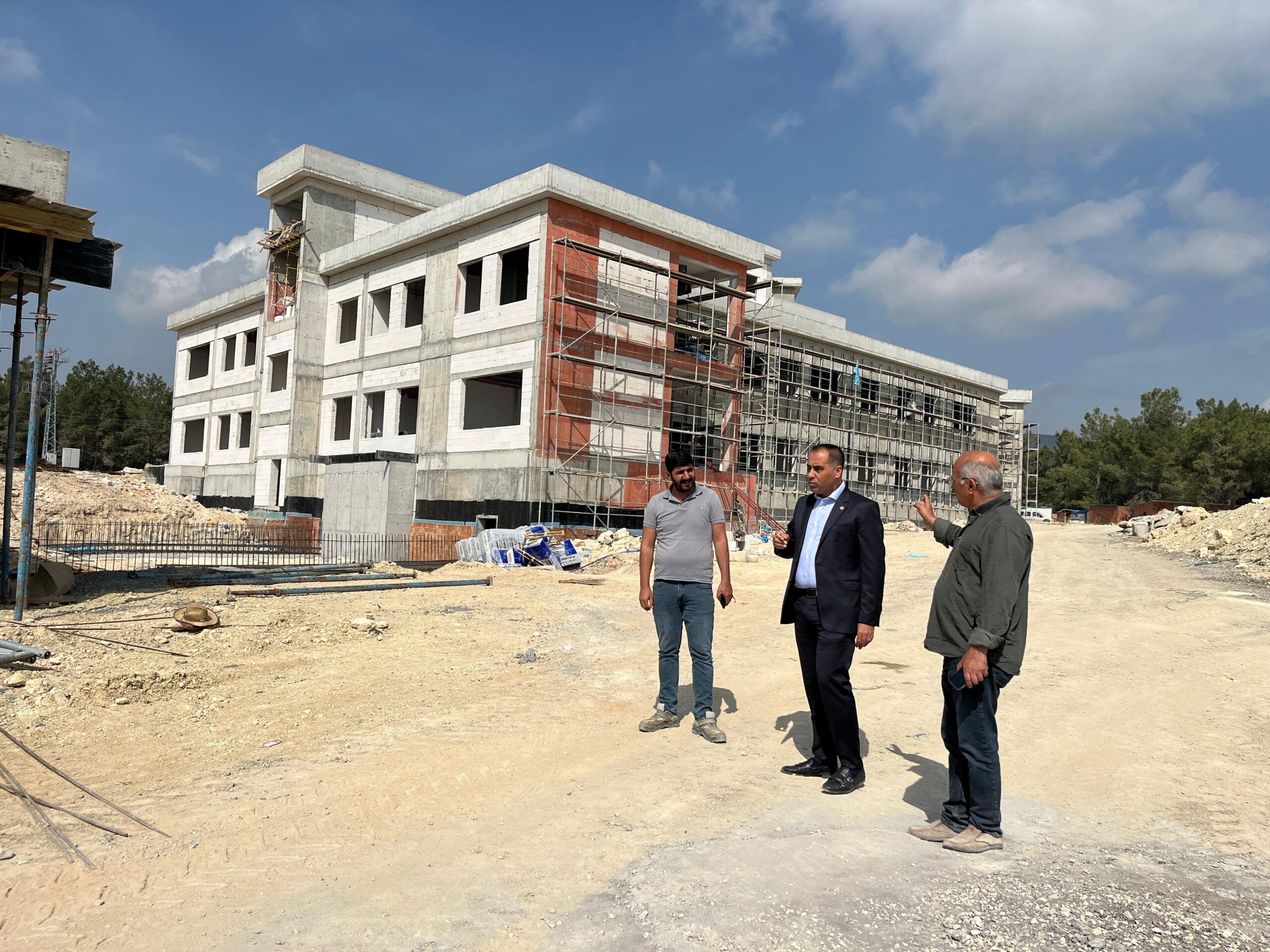 Kıratlı: “Mezitli Devlet Hastanesi inşaatında çalışmaların yüzde 40’ı tamamlandı”